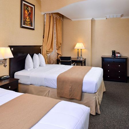 Baltimore Plaza Hotel Екстериор снимка