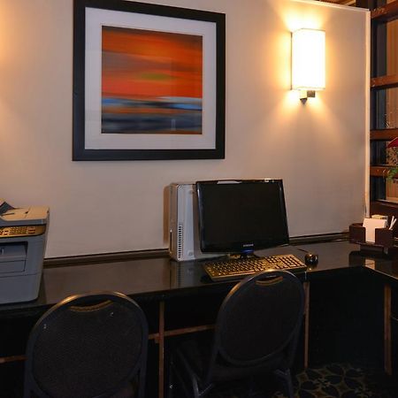 Baltimore Plaza Hotel Екстериор снимка