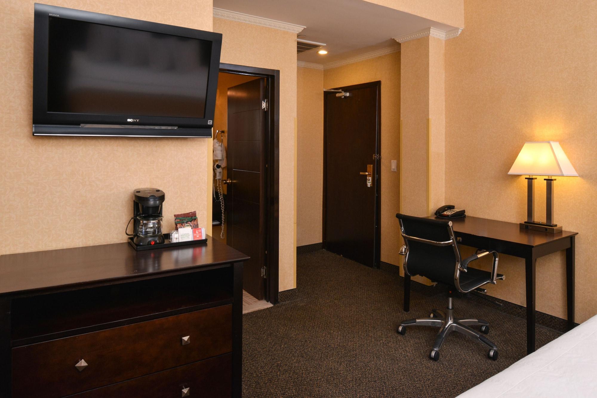 Baltimore Plaza Hotel Екстериор снимка