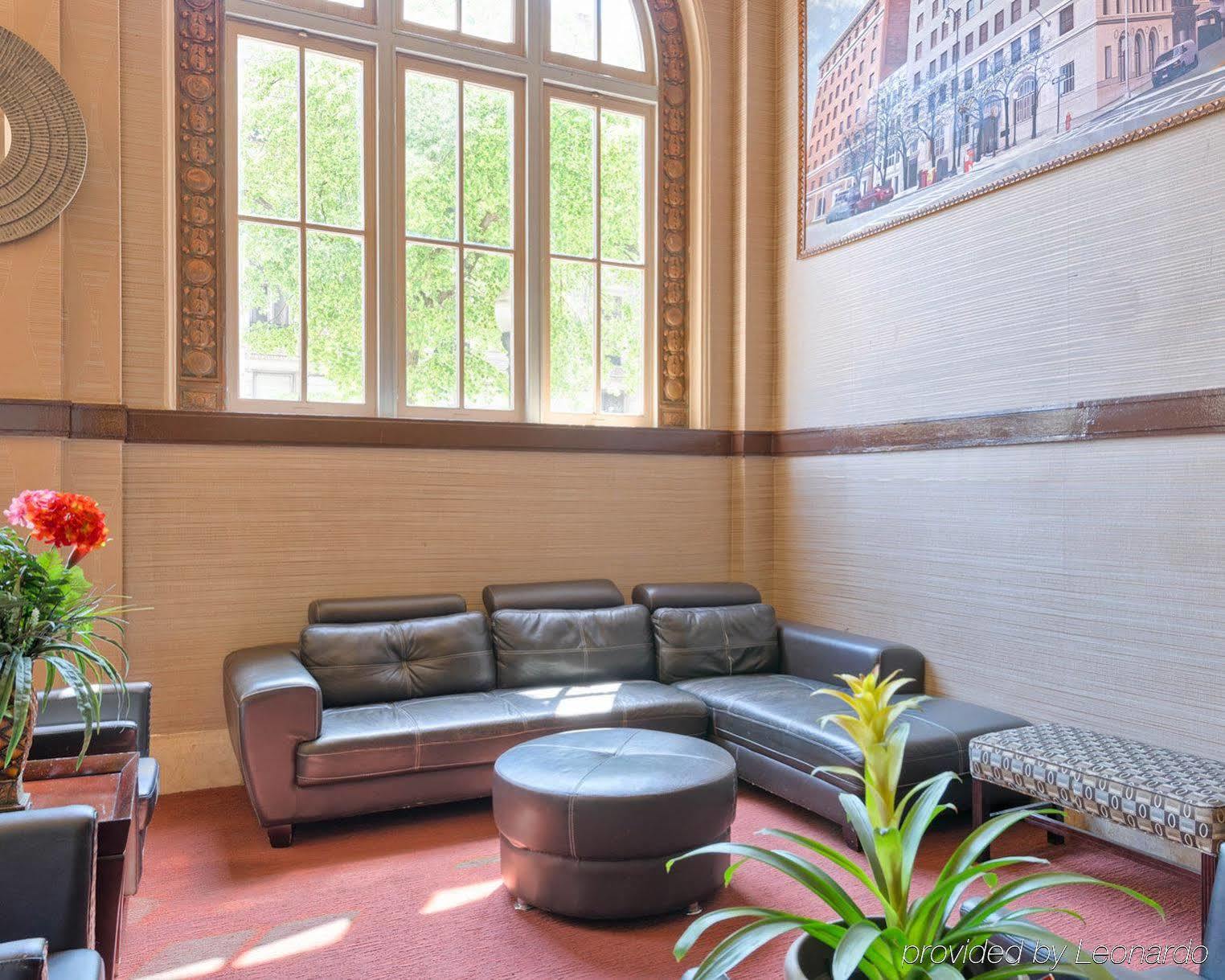 Baltimore Plaza Hotel Екстериор снимка