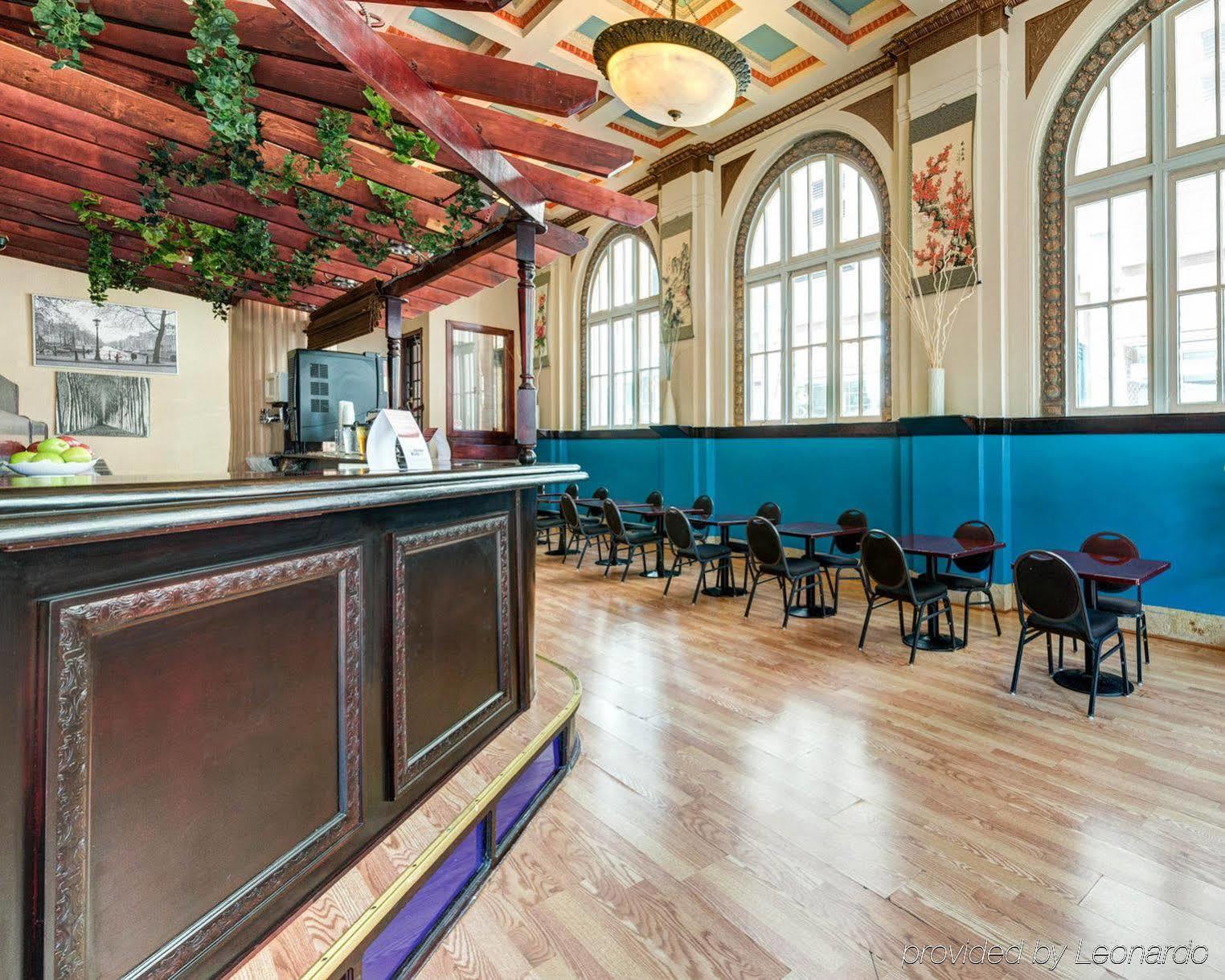 Baltimore Plaza Hotel Екстериор снимка