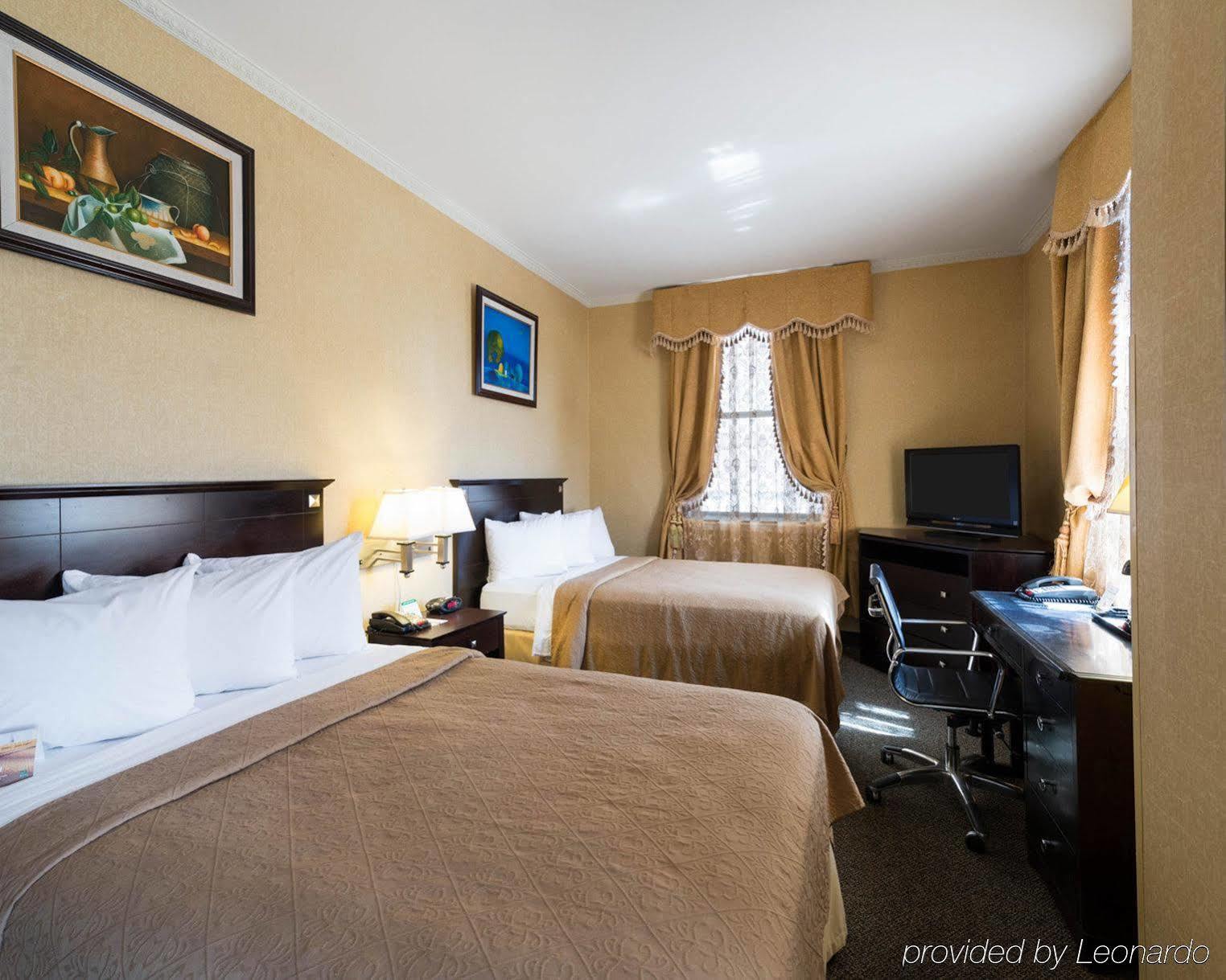 Baltimore Plaza Hotel Екстериор снимка
