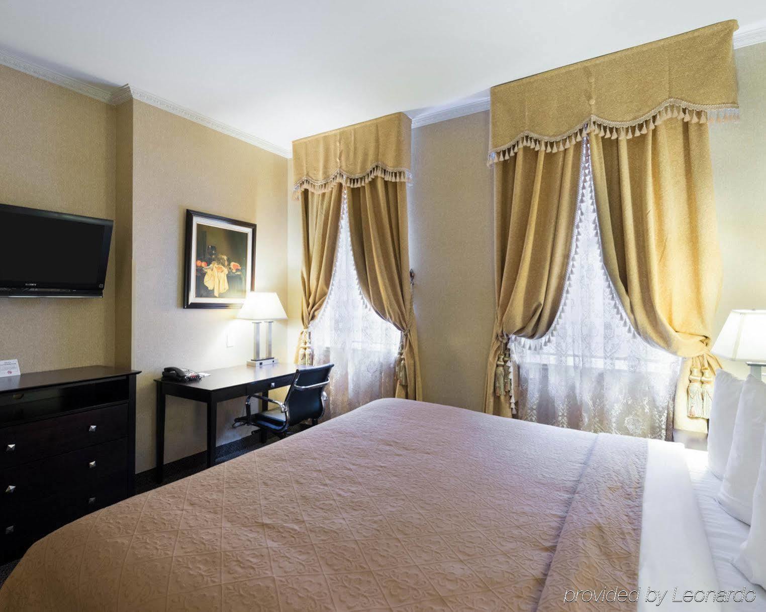 Baltimore Plaza Hotel Екстериор снимка