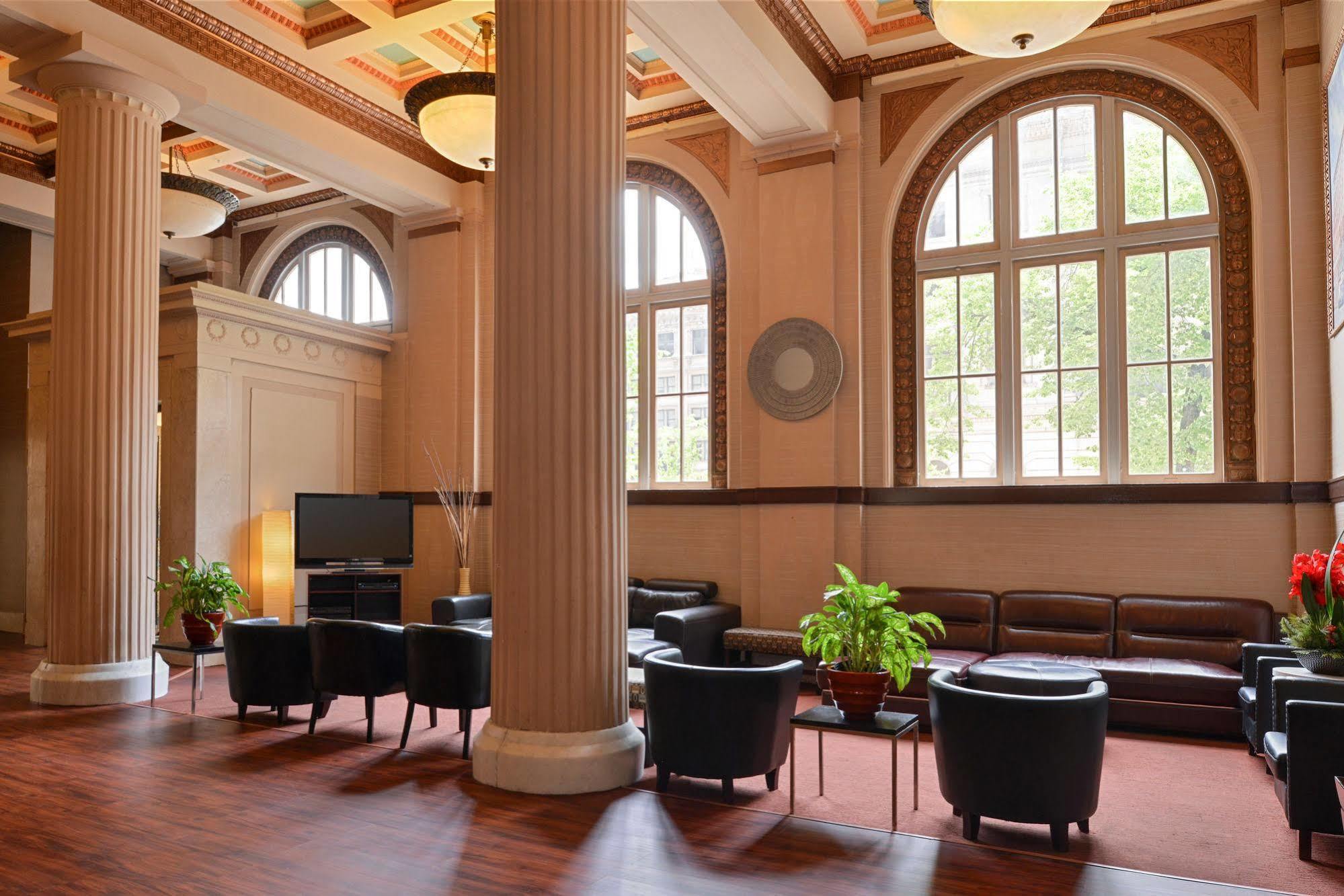 Baltimore Plaza Hotel Екстериор снимка