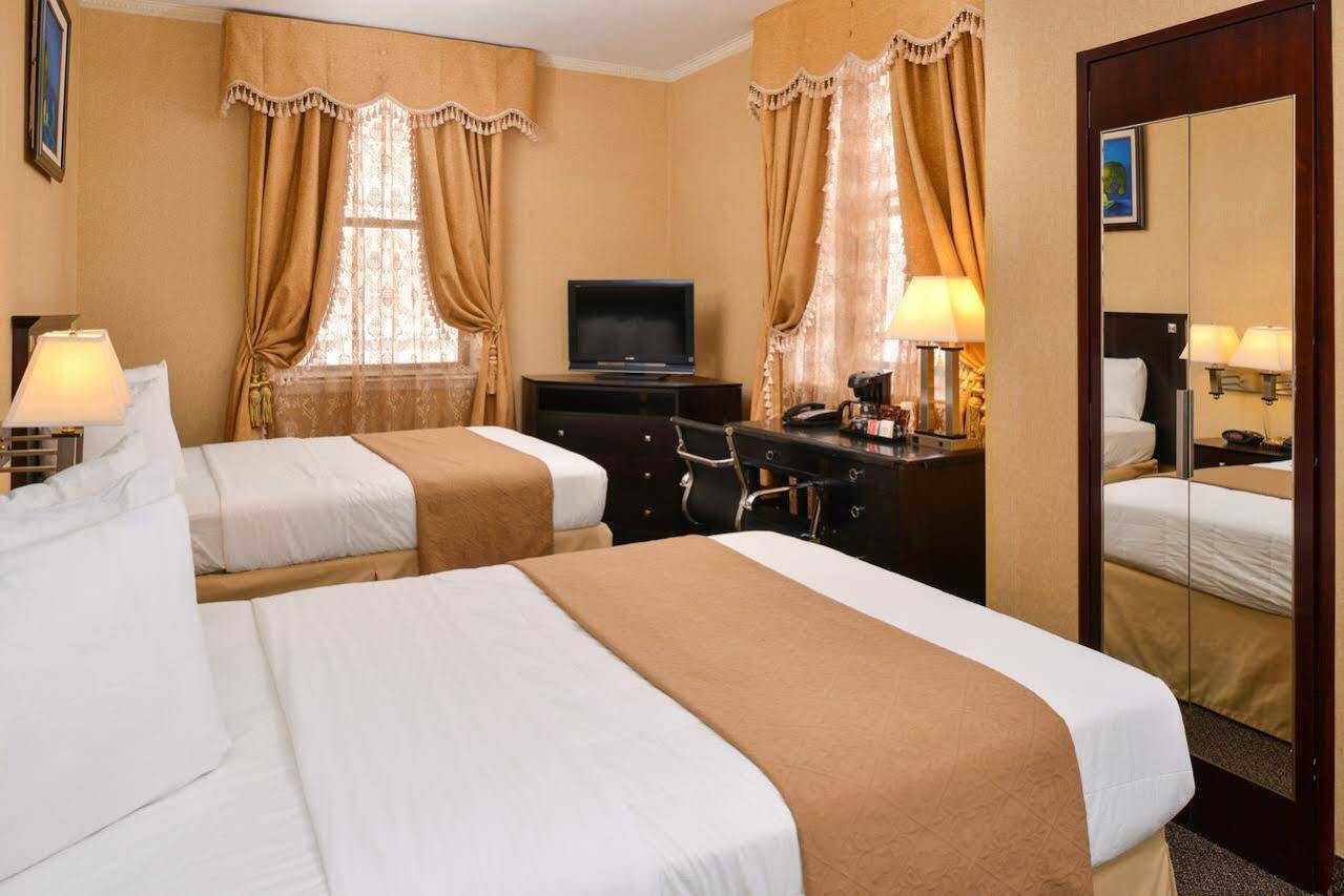Baltimore Plaza Hotel Екстериор снимка