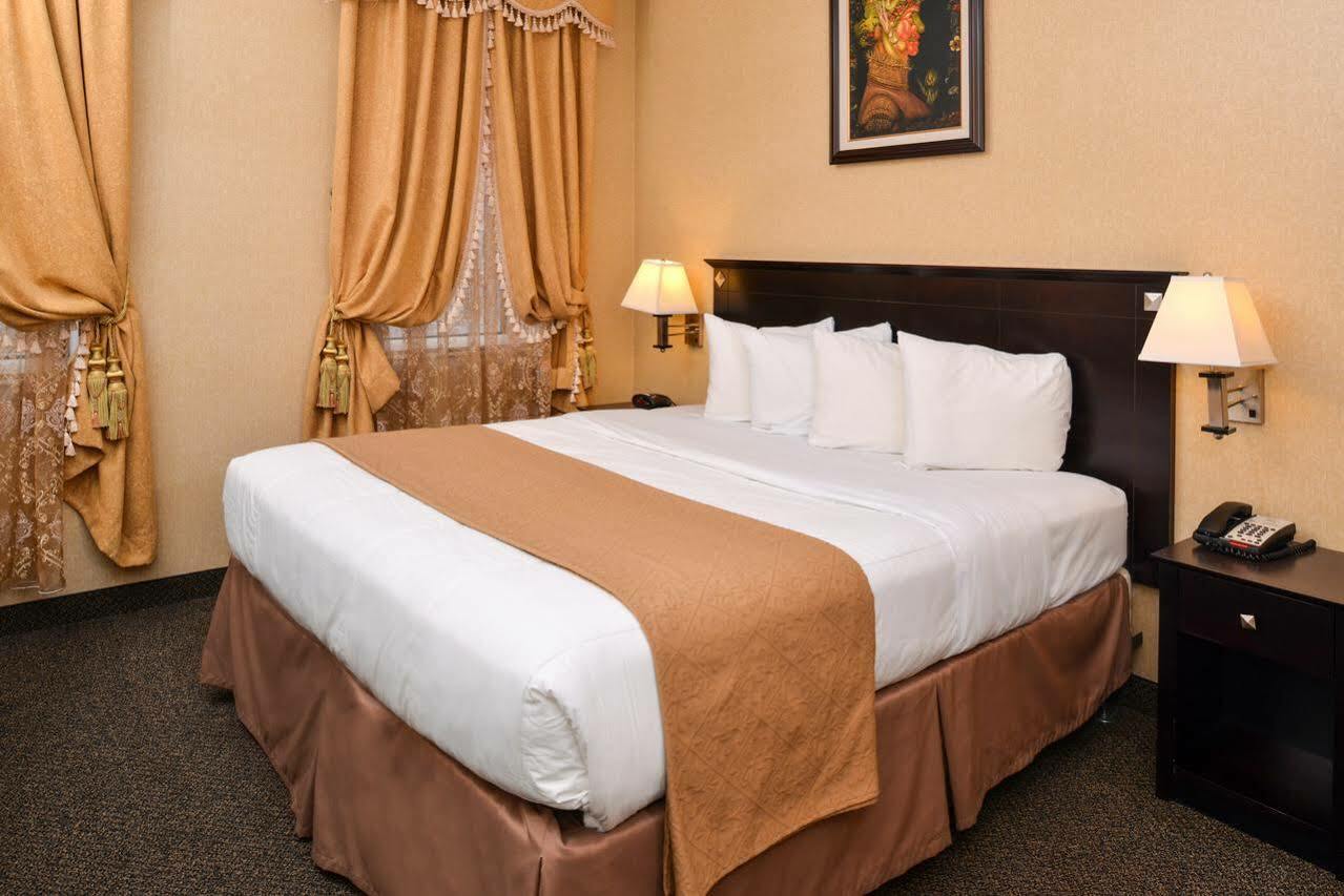 Baltimore Plaza Hotel Екстериор снимка